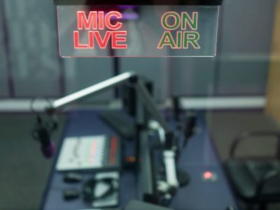Mic Live On Air Clyde